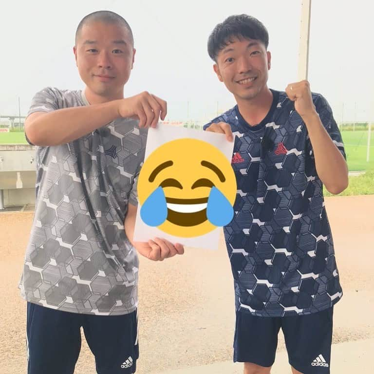 朝日放送「Jフットニスタ」さんのインスタグラム写真 - (朝日放送「Jフットニスタ」Instagram)「2020フジパンCUP！  番組の最後にはフットニスタでお馴染みの アキナ山名の一筆があります！！  今回の出来栄えにはアキナ秋山も 大絶賛!? 渾身の1枚をご期待くださーい！！  9/13(日)あさ10時放送！！  #フジパンCUP #アキナ #アキナ秋山 #アキナ山名」9月12日 22時11分 - jfootnista