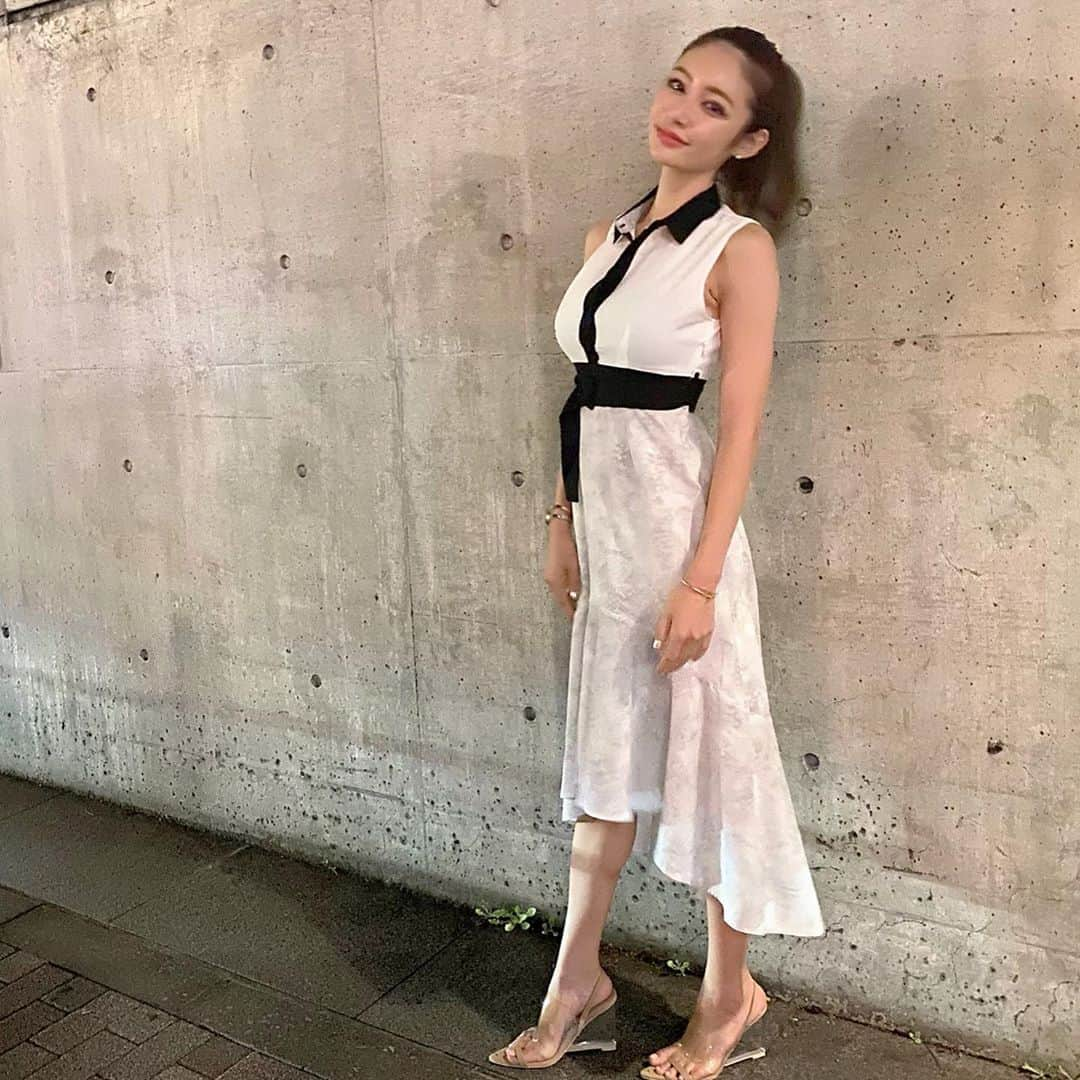 Reikaさんのインスタグラム写真 - (ReikaInstagram)「Hope everyone has a good weekend 😘  @duras_official  @yelloshoes_official  @chanelofficial   #yelloshoes #duras」9月12日 22時18分 - reikamarianna