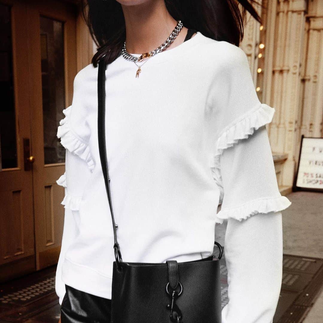 のインスタグラム：「Your sweater dreams made true. Evelyn is a reminder that you can be cozy and fashun. She’s our latest drop! ✨」