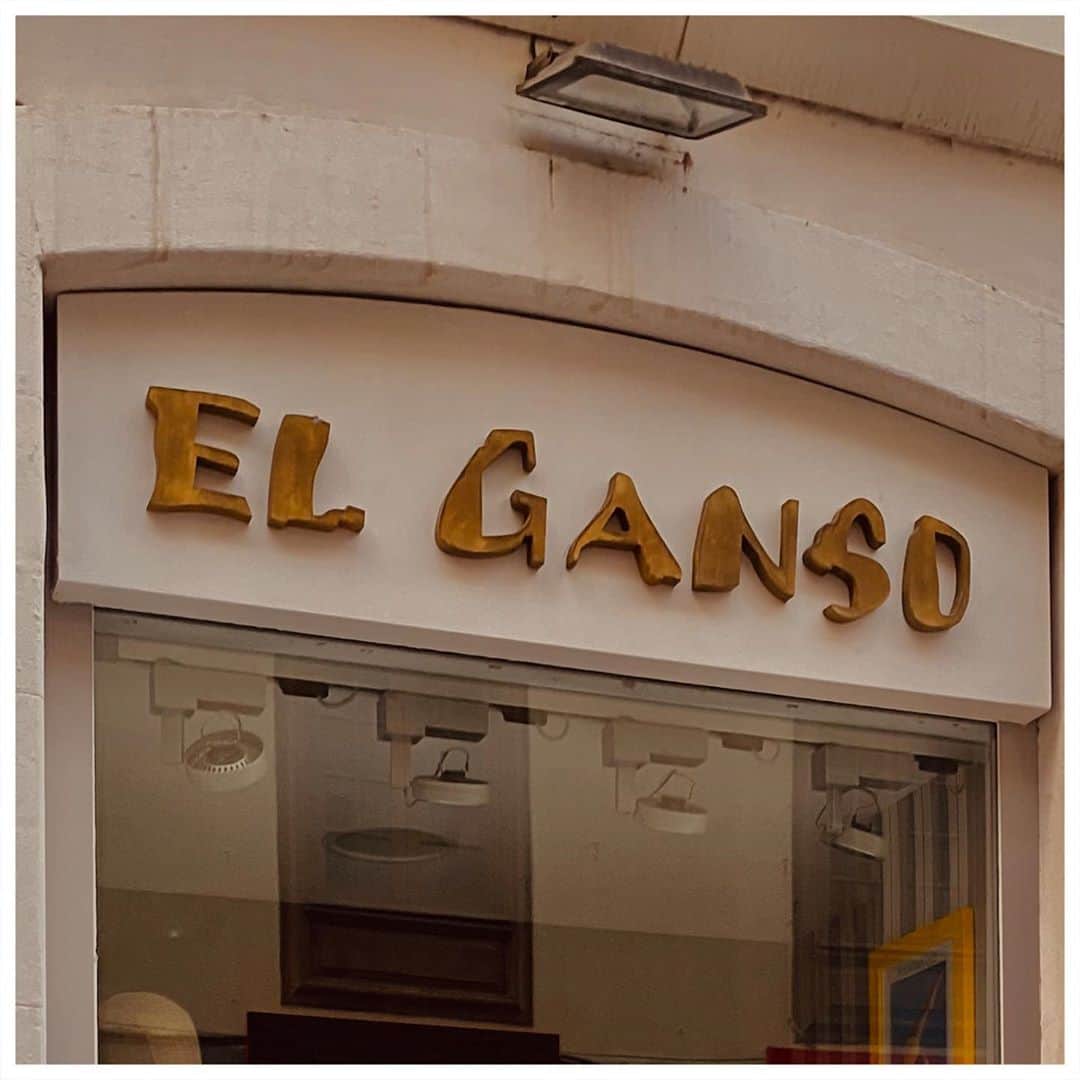 エルガンソさんのインスタグラム写真 - (エルガンソInstagram)「Adivina adivinanza... ¿De dónde es este letrero de #ElGanso? . . *Pista en la foto 2*」9月12日 23時17分 - elgansoinsta