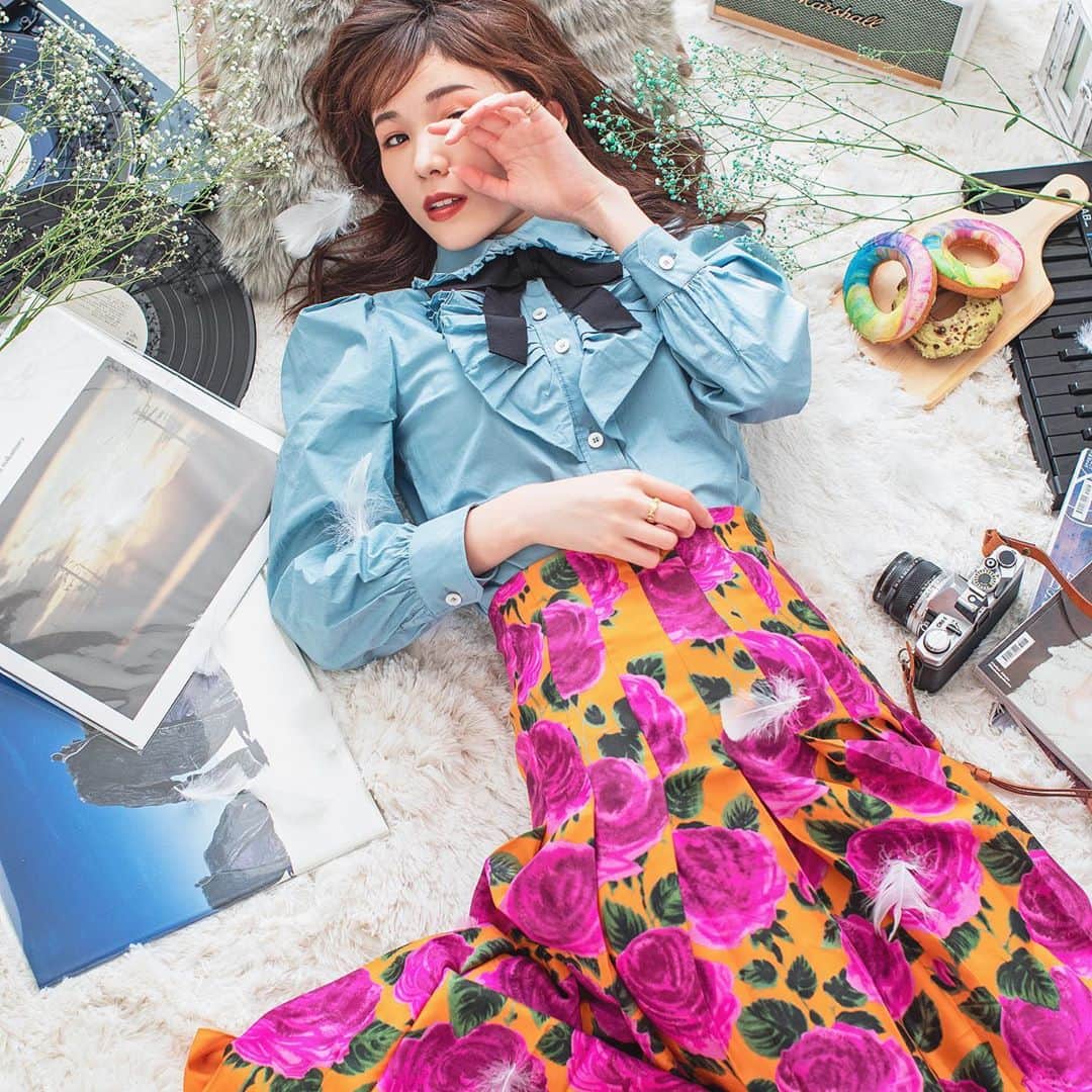 のインスタグラム：「. 📷 THE WORKS model:shiori hairmake:saki artdirection:naohi kawamura photograph:rt8 .   #best_photogram #bestphotogram_portraits #beautiful #model #fashion #japan_photo_now #portrait_perfection #IGersJP #サロモ #関西モデル #ヘアメイク #撮影依頼募集中 #モデル #撮影 #ポートレート #カメラ #写真撮ってる人と繋がりたい #写真好きな人と繋がりたい #モデル募集 #ポートレート部 #東京カメラ部 #ポートレート女子 #被写体 #ポトレ #京都 #ファインダー越しの私の世界 #作品撮り #関西写真部 #モデルさんと繋がりたい #ポートレートしま専科」