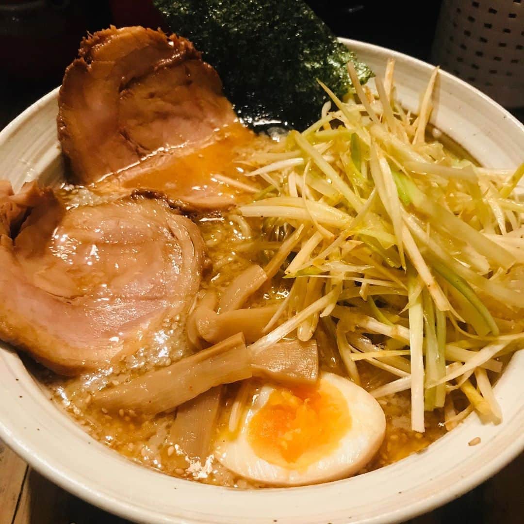Q太郎さんのインスタグラム写真 - (Q太郎Instagram)「#さいたま市#浦和区#elan#エラン#仕事前に#食事#ラーメン#ネギみそラーメン#背脂多め#こってり#餃子」9月12日 23時28分 - qtaro.jun