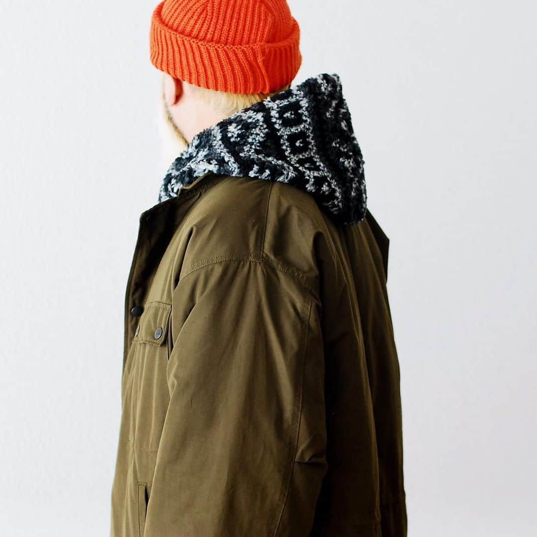 のインスタグラム：「_ Needles / ニードルズ "C.P. Coat - Peach Weather" ¥57,200- _ 〈online store / @digital_mountain〉 https://www.digital-mountain.net/shopdetail/000000011950/ _ 【オンラインストア#DigitalMountain へのご注文】 *24時間受付 *15時までのご注文で即日発送 *1万円以上ご購入で送料無料 tel：084-973-8204 _ We can send your order overseas. Accepted payment method is by PayPal or credit card only. (AMEX is not accepted)  Ordering procedure details can be found here. >>http://www.digital-mountain.net/html/page56.html _ #NEPENTHES #Needles #ネペンテス #ニードルズ _ 本店：#WonderMountain  blog>> http://wm.digital-mountain.info _ 〒720-0044  広島県福山市笠岡町4-18  JR 「#福山駅」より徒歩10分 #ワンダーマウンテン #japan #hiroshima #福山 #福山市 #尾道 #倉敷 #鞆の浦 近く _ 系列店：@hacbywondermountain _」
