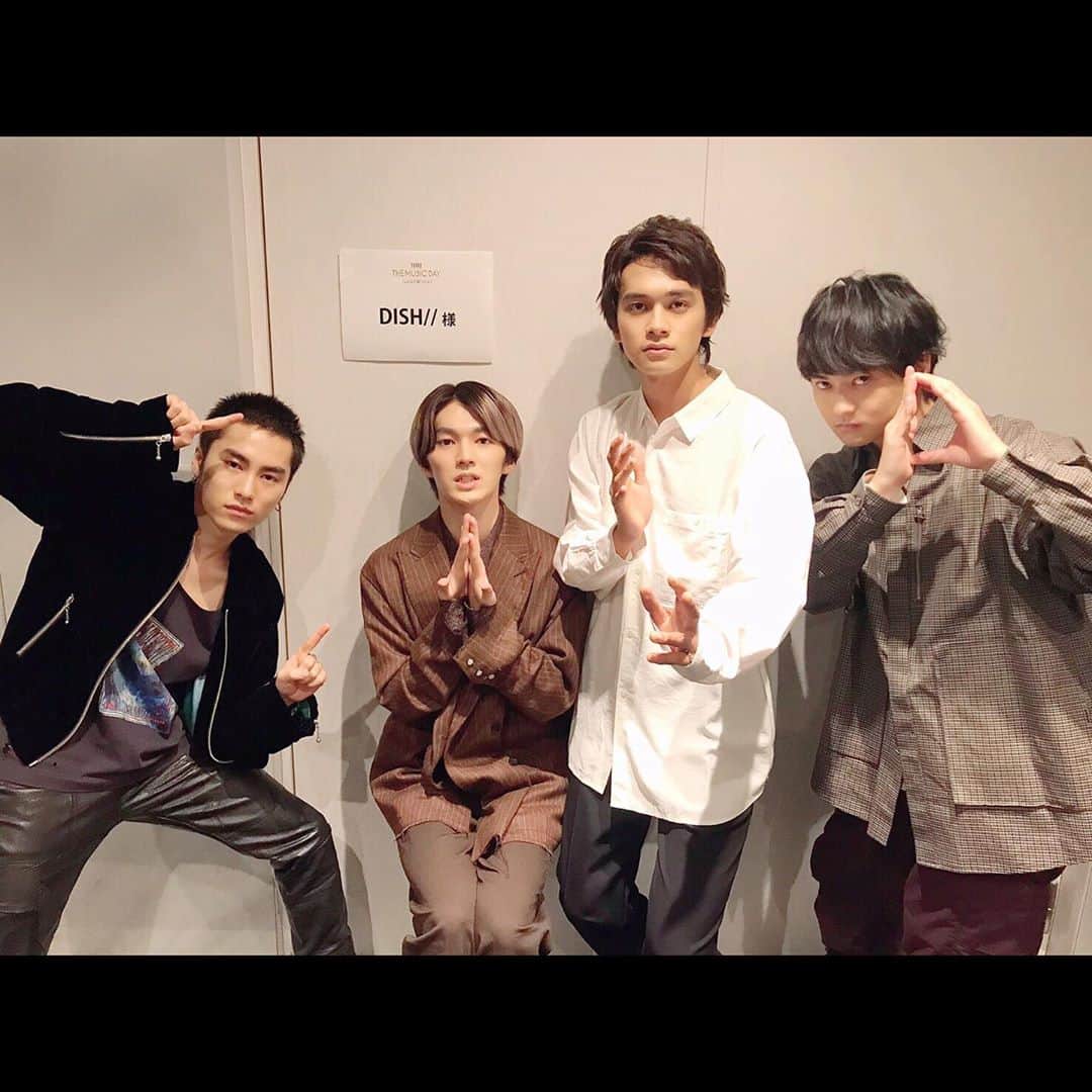 泉大智のインスタグラム：「THE MUSIC DAY ありがとうございました。  地上波でのライブというのは、僕ら「DISH//」にとってとても大事なことの一つです。 猫という楽曲、そしてそれを聴いてくれているリスナーのみんなに感謝です。 音楽の力で世の中変えられるぜ🌎✌️」