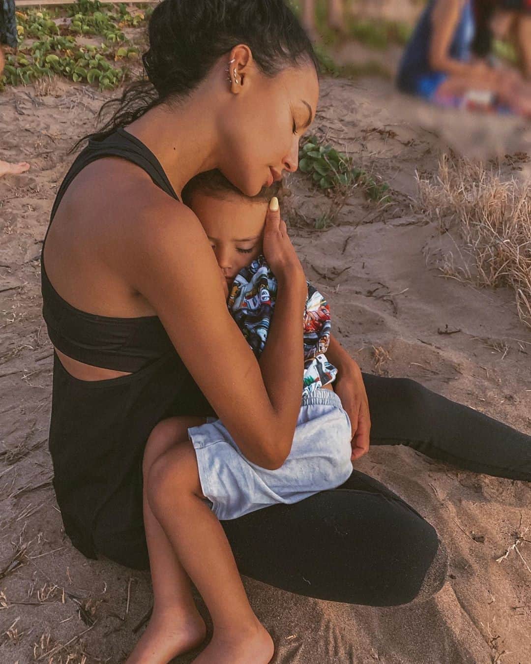 E! Onlineさんのインスタグラム写真 - (E! OnlineInstagram)「Naya Rivera’s manner of death remains an accident and her autopsy report is revealing new details about her final moments with son Josey—link in bio. 💔 (📷: Instagram)」9月13日 0時00分 - enews