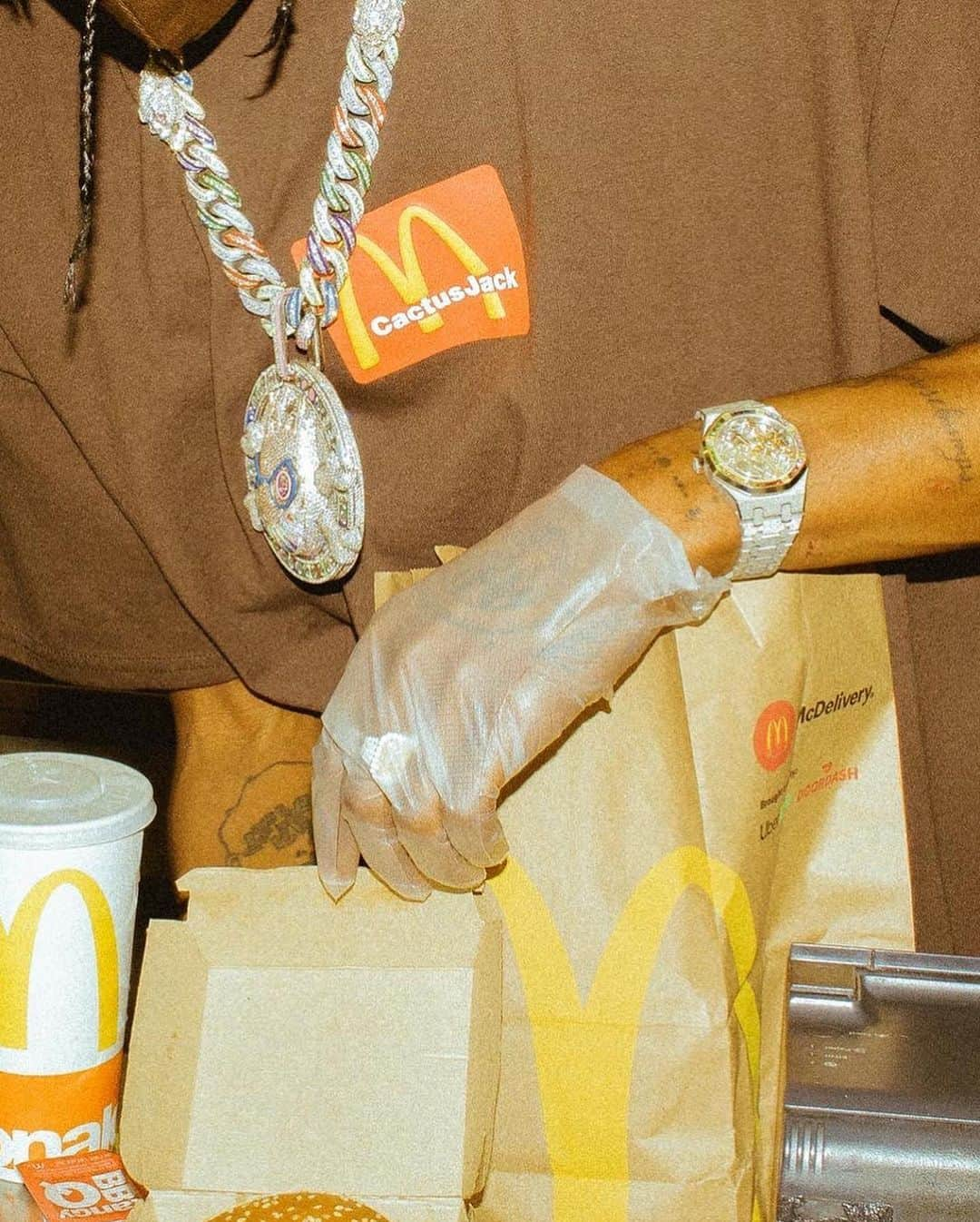 マクドナルドさんのインスタグラム写真 - (マクドナルドInstagram)「makes you wonder: does Cactus Jack say “I sent me” when he orders?」9月12日 23時59分 - mcdonalds