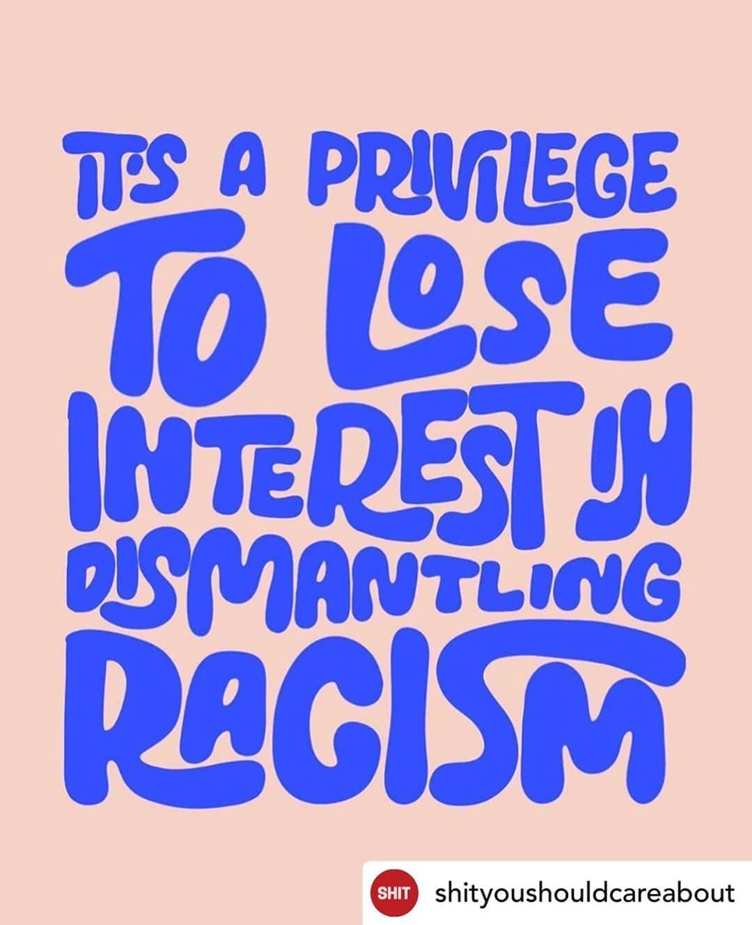 ジョディ・スウィーティンさんのインスタグラム写真 - (ジョディ・スウィーティンInstagram)「If you can forget about what’s happening in the world because of your privilege (be it racial, financial, geographic, or other privilege) then you should make even more of an effort NOT to.   Posted @withregram • @shityoushouldcareabout It’s a privilege to lose interest in dismantling racism 🙃 @glitterandbold」9月13日 0時44分 - jodiesweetin