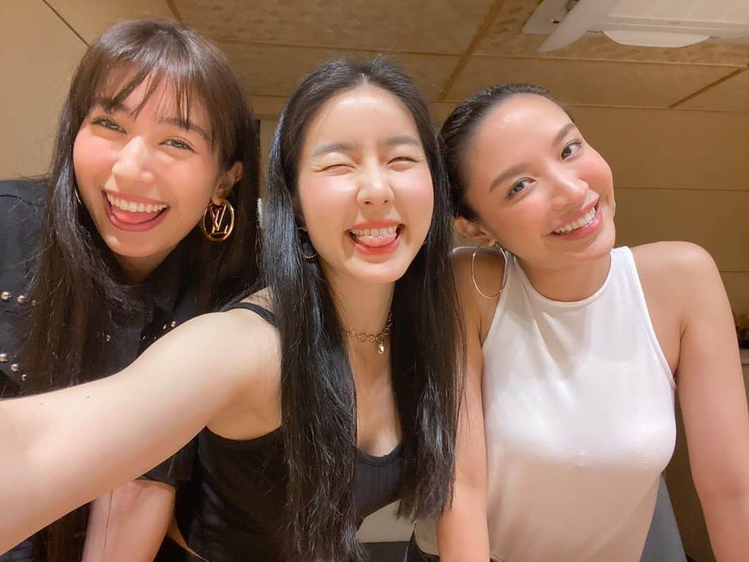 GYEON SEOのインスタグラム：「_* ต้องรัก ฮายัง กี้ ✨ . . ชั้นชอบรูปที่สอง 😂 #ฟ้าฝากรัก」