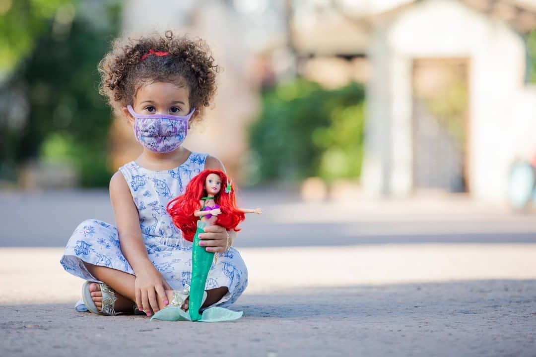 Walt Disney Worldのインスタグラム：「Take a look! Our guests are creating unforgettable moments at Disney’s Animal Kingdom and Disney’s Hollywood Studios! What’s your favorite memory from these parks? #DisneyMagicMoments ✨」