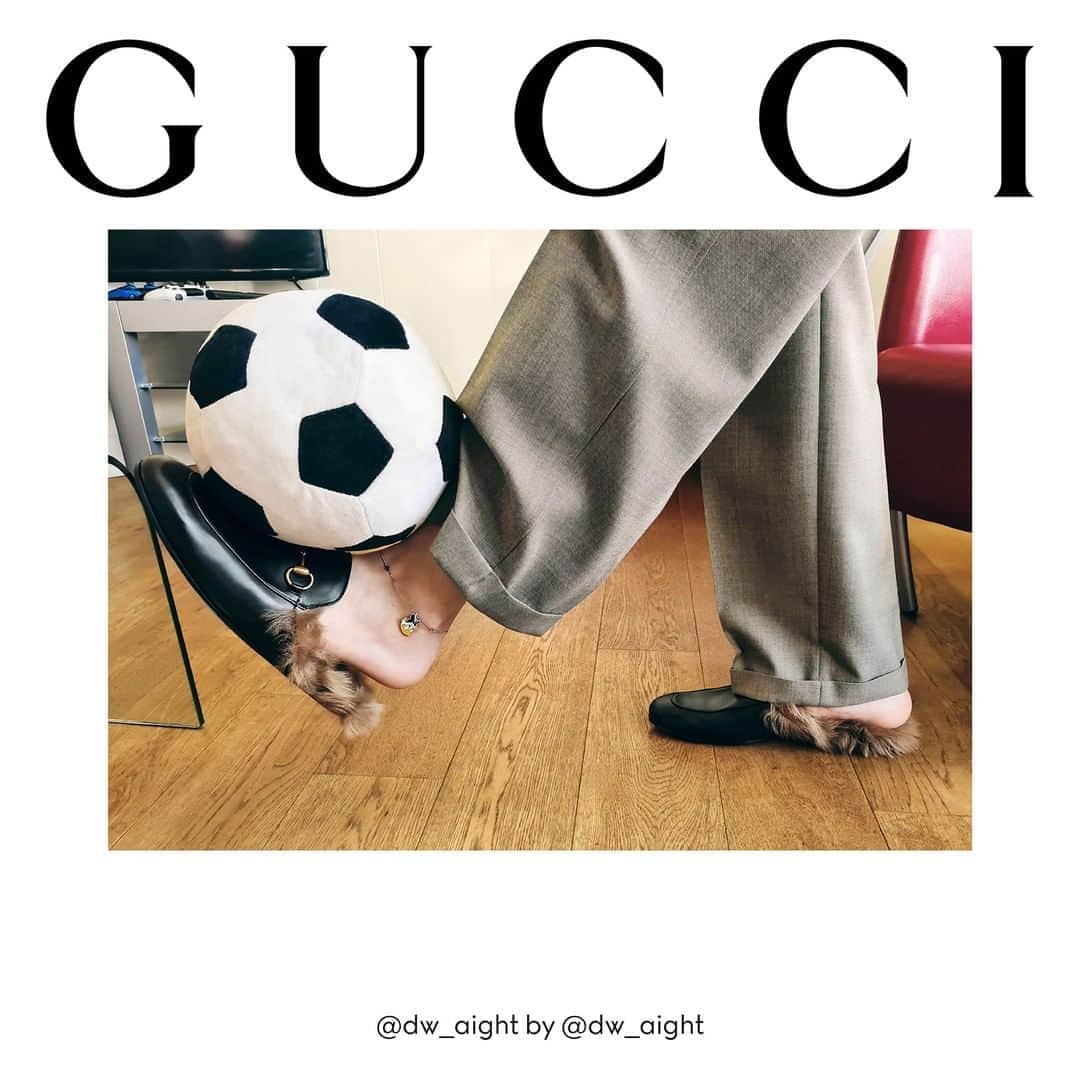 グッチさんのインスタグラム写真 - (グッチInstagram)「With no script to follow, models from the #GucciFW20 campaign titled #GucciTheRitual, captured themselves in looks from the collection including a pair of wool-lined #GucciPrincetown slippers—a mainstay of @alessandro_michele’s collections. @dw_aight by @dw_aight. Discover more through link in bio. #AlessandroMichele」9月13日 1時00分 - gucci