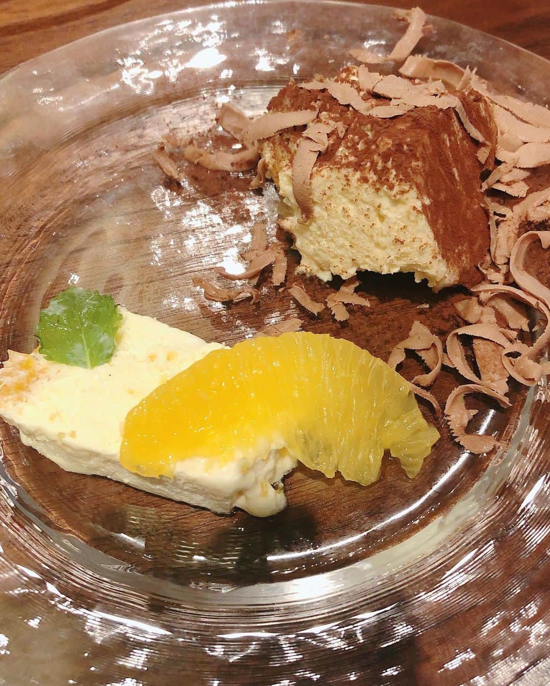 伊藤愛梨さんのインスタグラム写真 - (伊藤愛梨Instagram)「エルデ(@diningbar.erde )﻿ でアパレル新作会議をしてきました✨　﻿ 今年は頑張らないといけない年だね🔥﻿ ﻿ まだあまり知られてないお店でシェフが毎回変わる面白いお店。 ゆったりお話しながらイタリアン食べれるのでオススメのお店の一つです🍅﻿ ﻿ ﻿ ﻿  📢池尻愛梨スケジュール📢﻿ 9月11日(金)EXMAX Special 掲載﻿ 9月15日(水) それって実際どうなの課出演﻿ 9月25日(金)💮はなまる撮影会💮﻿ 10月4日(日) R・I・P所属タレント勢揃いのプール撮影会﻿ 10月7日(水)お誕生日🎂﻿ ﻿ ﻿ ﻿ ﻿ ﻿ ﻿ #romantictokyo #ロマンチックトーキョー﻿ #秋コーデ#ファッション#コーデ#トップス #プチプラ#プチプラファッション#プチプラコーデ#韓国ファッション#オルチャン#オルチャンファッション  #サロモ　#韓国ファッション　#韓国ファッション通販#fashion#code#ootd ﻿ #タンバルモリ　#ダイエット #snidel 　#ヴァンクリーフアーペル﻿ #イタリアンエルデ #新宿イタリアン #オムスパ #シェフ指名制 #モンテネグロワイン  #高級イタリアン #西新宿グルメ #pr #トリドリベース」9月13日 1時36分 - ilovely1007_