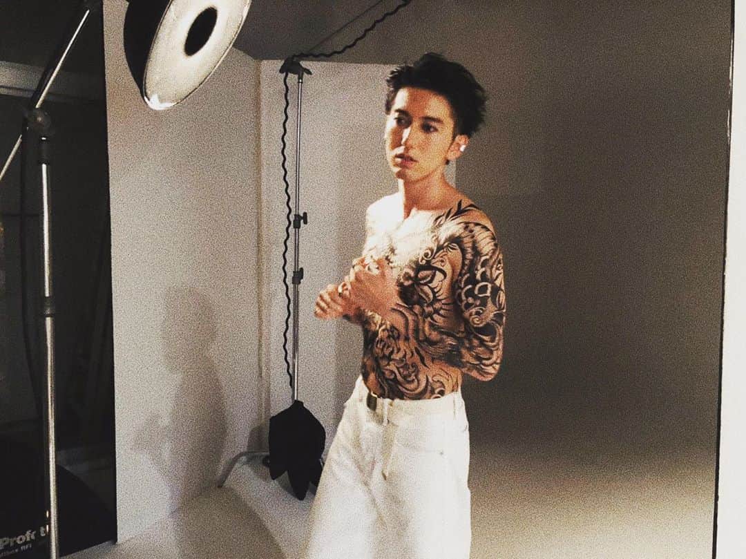 原田新平のインスタグラム：「ボディペイントポートレート　 offshoot」