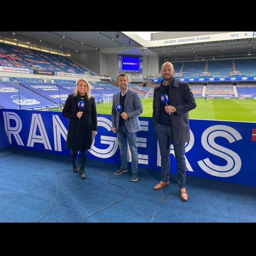 アラン・ハットンさんのインスタグラム写真 - (アラン・ハットンInstagram)「Really enjoyed my debut on rangers tv. Great result and another clean sheet💪🏼. Congratulations @jamestavernier2 on 250th appearance 🙌🏼🙌🏼 @rangersfc 💙」9月13日 1時44分 - hutton02