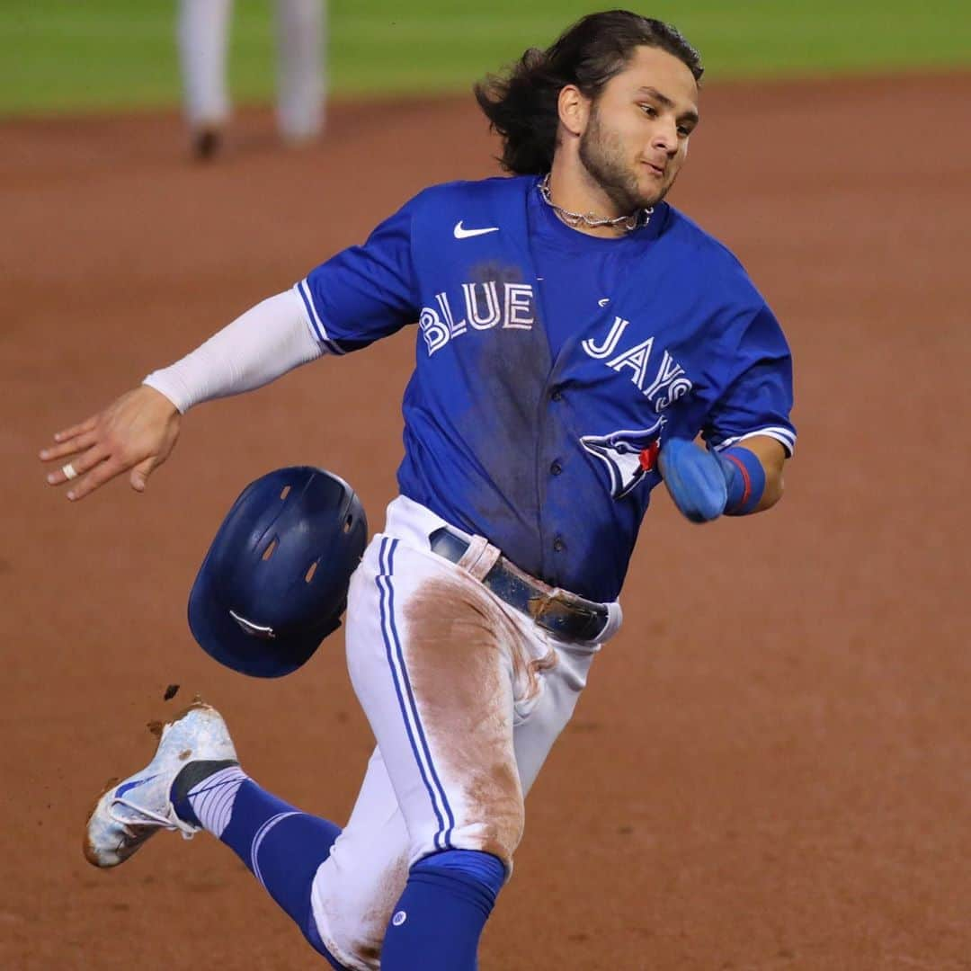 トロント・ブルージェイズさんのインスタグラム写真 - (トロント・ブルージェイズInstagram)「The Blue Jays are OUR favourite squadron 😤  Give us your (air) 🖐 emojis! #WeAreBlueJays」9月13日 11時28分 - bluejays