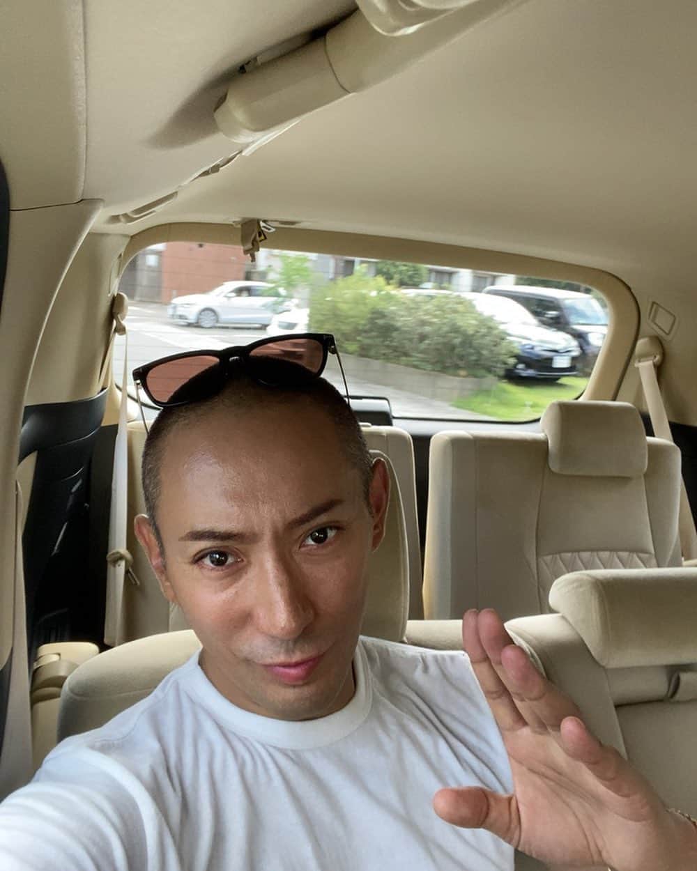 市川海老蔵 11代目 さんのインスタグラム写真 市川海老蔵 11代目 Instagram To The Yachiyoza Theater I Change The Koho Greeting Speech Everyday And So I Think Of What To Say In The Car Here I Go Oh Here I