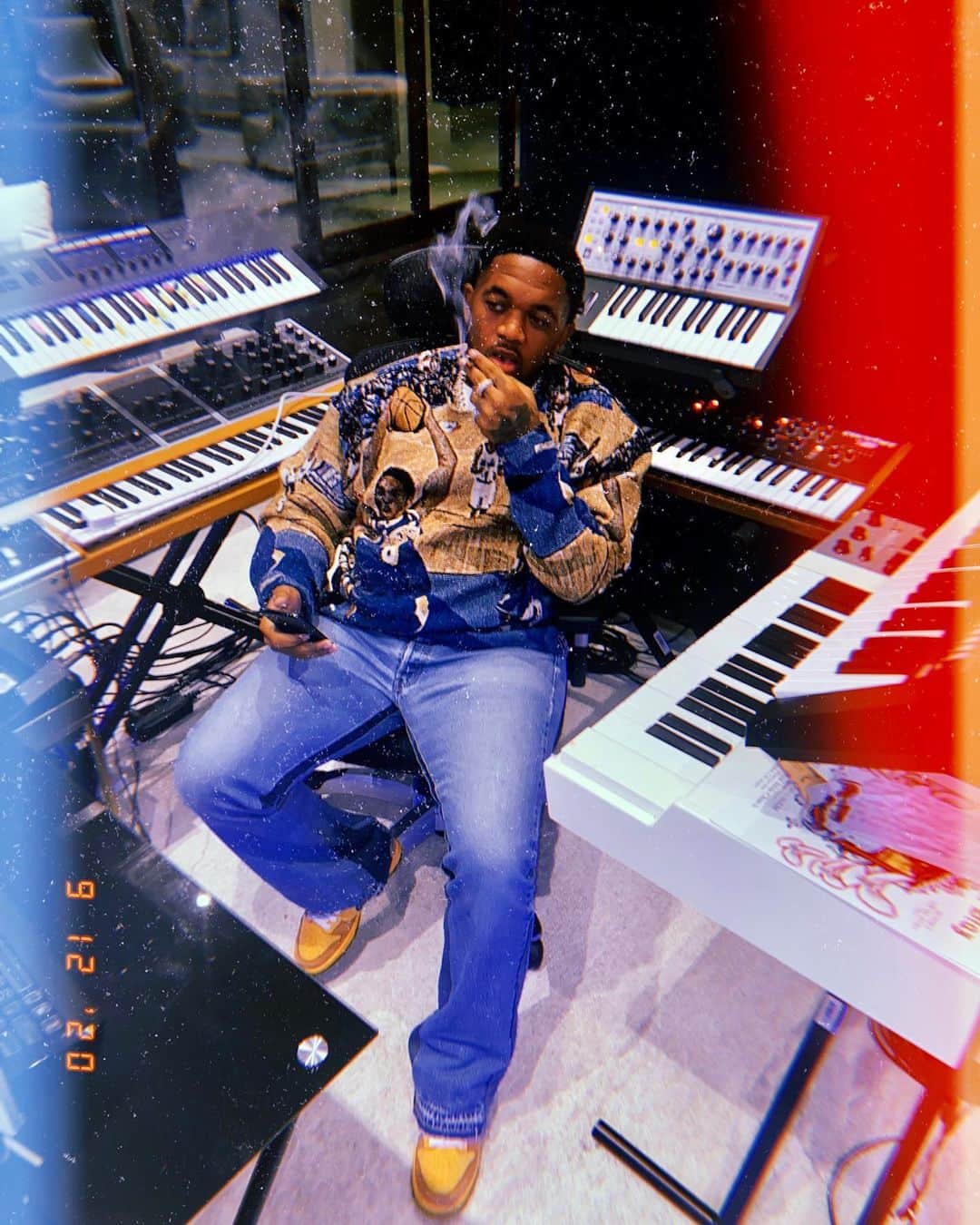 DJ.マスタードのインスタグラム：「real hustler lose money just to go get some more I said it's like that, drop one classic, came right back 'Nother classic, right back My next album, the whole industry on the ice pack ....」