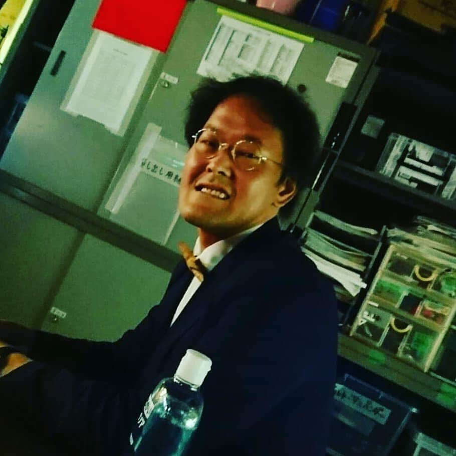 岡田直子さんのインスタグラム写真 - (岡田直子Instagram)「先日、久しぶりに会った友達と喋りました。  友達は帰り際に「なんかあったらいつでも連絡してこいよ」と言っていました。  どうやら東京で寂しいみたいです……  #稲田 #同期 #同い歳 #同期の中で1番のブスとブサイクと言われた私達 #ブサイク仲間の友達 #稲ちゃんは私の事を #メスの稲田 と呼んでくる #心は男前(笑) #アインシュタイン #河井さんはイケメン先輩 #吉本新喜劇」9月13日 12時03分 - oka_danaoko
