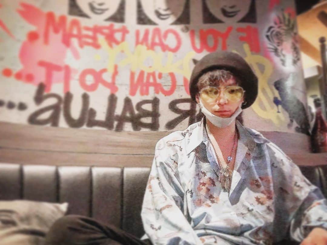 のインスタグラム：「Good mood ^ ^ #nsh#blutenblatt」
