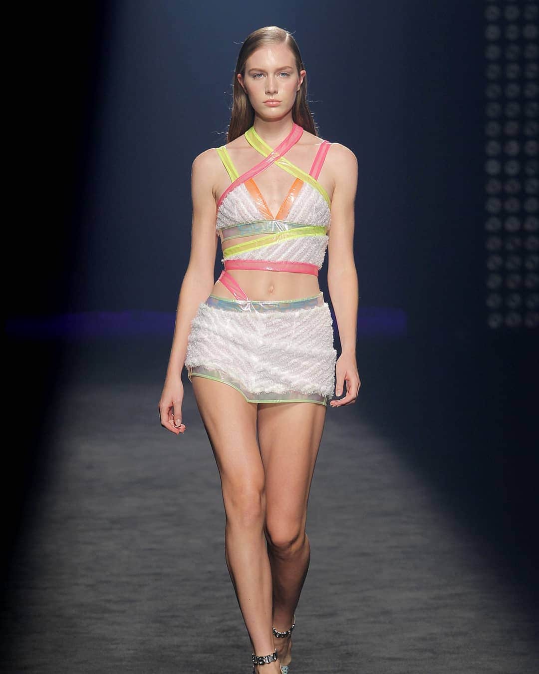 クストさんのインスタグラム写真 - (クストInstagram)「New collection #WakeUpWorld SS21  Color, light and beauty for a new era #mbfwm」9月13日 4時08分 - custobarcelona