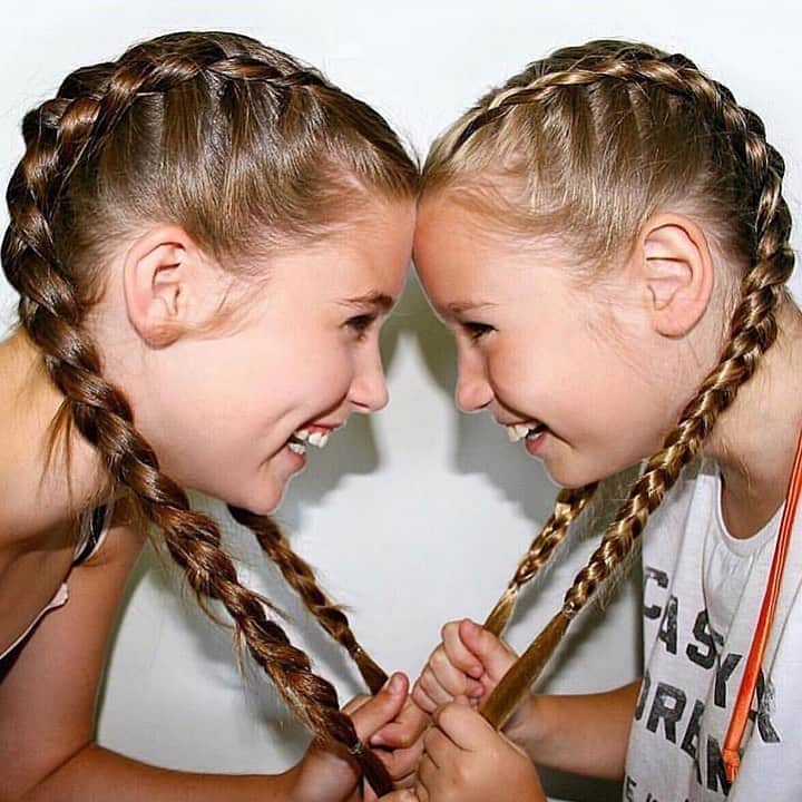 I N S T A B R A I Dのインスタグラム：「This pic is everything!! Tag a sister 🤍」