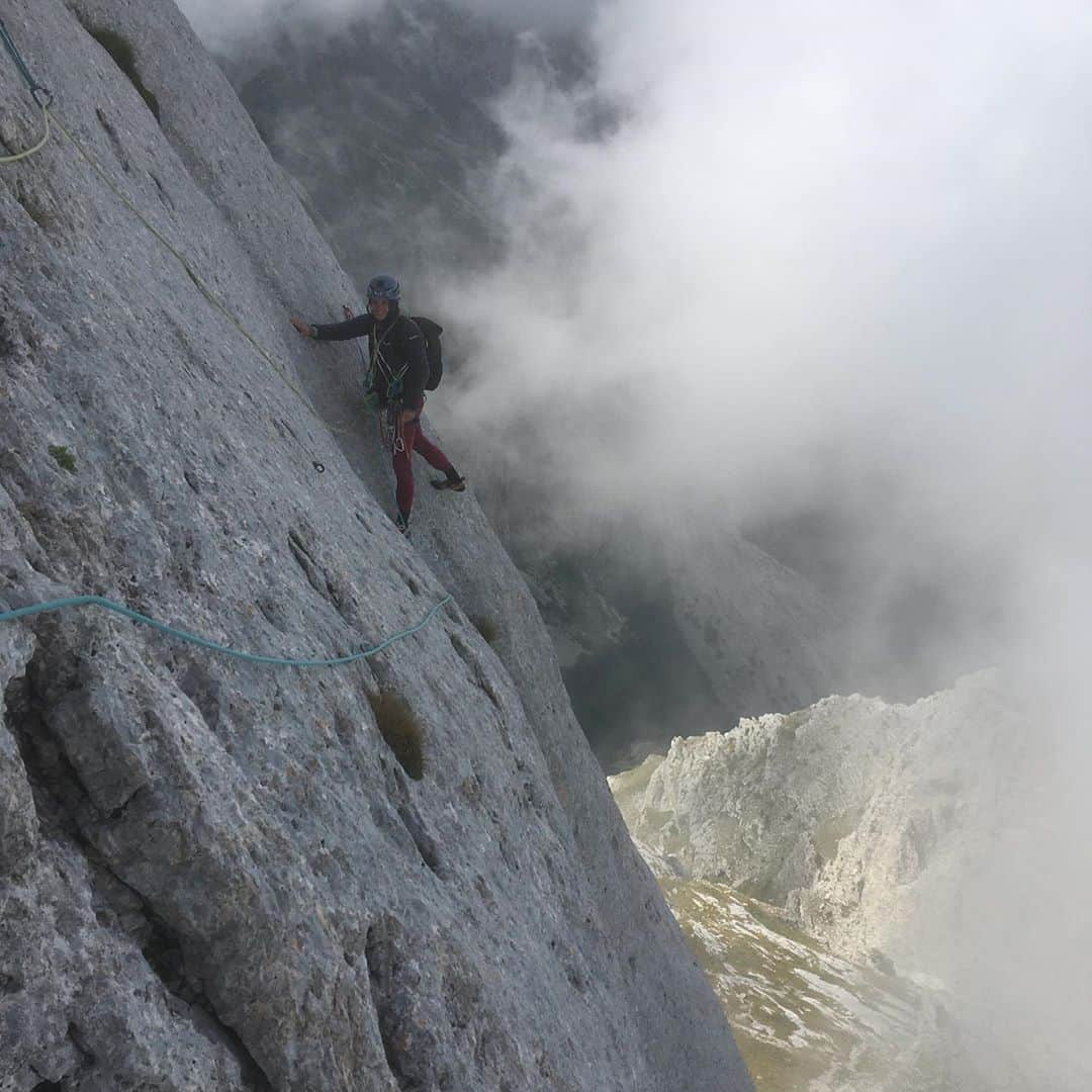 アンナ・シュテールさんのインスタグラム写真 - (アンナ・シュテールInstagram)「Mystic days at #gransassoditalia! • @salewa @lasportivagram @wildcountry_official @innsbrucktourism」9月13日 4時53分 - anna_stoehr