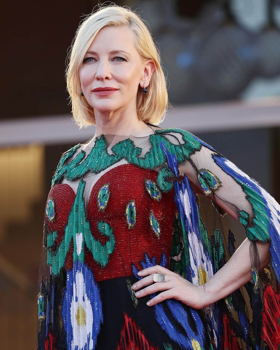 Just Jaredさんのインスタグラム写真 - (Just JaredInstagram)「Cate Blanchett stuns in an Armani Privé peacock dress while attending the closing ceremony of the Venice Film Festival! #CateBlanchett #ArmaniPrive #VeniceFilmFestival Photos: Getty」9月13日 6時09分 - justjared
