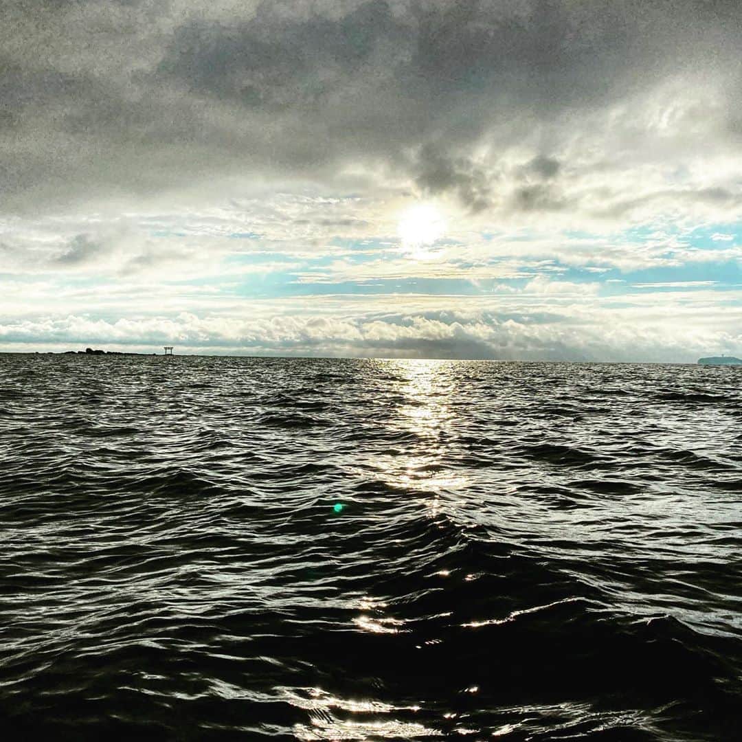 五箇公貴さんのインスタグラム写真 - (五箇公貴Instagram)「また海にきてしまいました。」9月13日 6時26分 - kimitakagoka