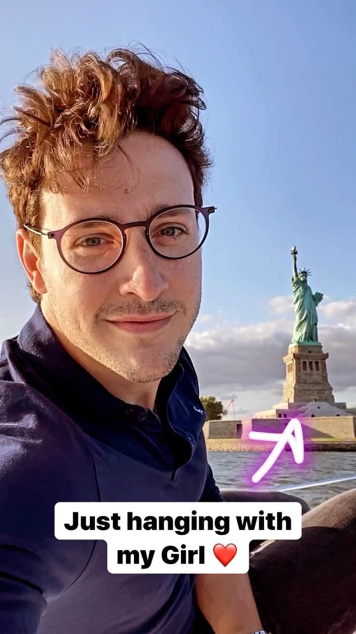 ドクター・マイクのインスタグラム：「The Statue of Liberty represents everything I love about the U.S. ❤️🗽⛑#immigrant #nyc  #boatlife」