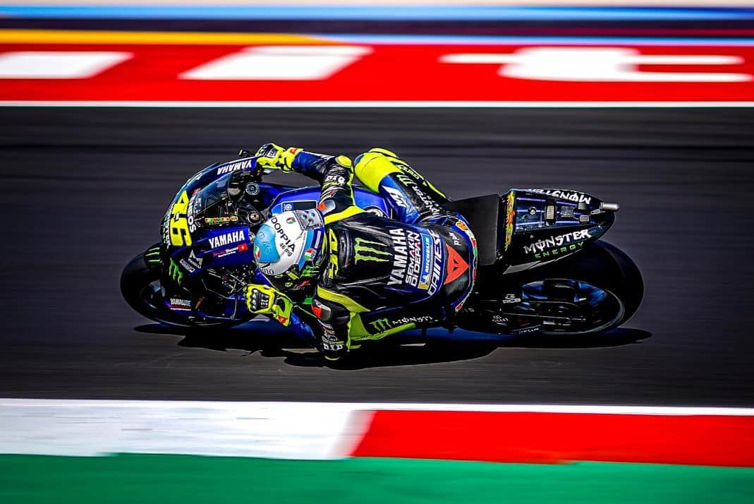 バレンティーノ・ロッシさんのインスタグラム写真 - (バレンティーノ・ロッシInstagram)「Misano World Circuit,Italy Saturday,official practice 📸 @falex79 @gigisoldano」9月13日 7時07分 - valeyellow46