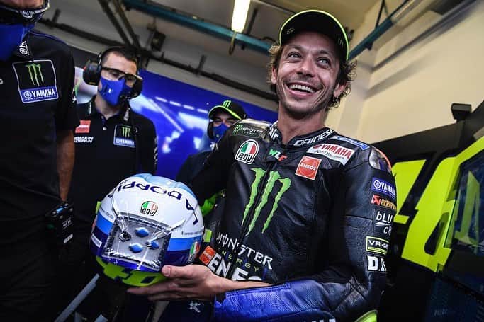 バレンティーノ・ロッシさんのインスタグラム写真 - (バレンティーノ・ロッシInstagram)「Misano World Circuit,Italy Saturday,official practice 📸 @falex79 @gigisoldano」9月13日 7時07分 - valeyellow46