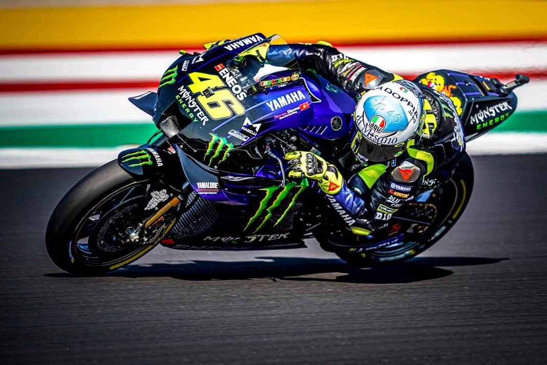 バレンティーノ・ロッシさんのインスタグラム写真 - (バレンティーノ・ロッシInstagram)「Misano World Circuit,Italy Saturday,official practice 📸 @falex79 @gigisoldano」9月13日 7時07分 - valeyellow46
