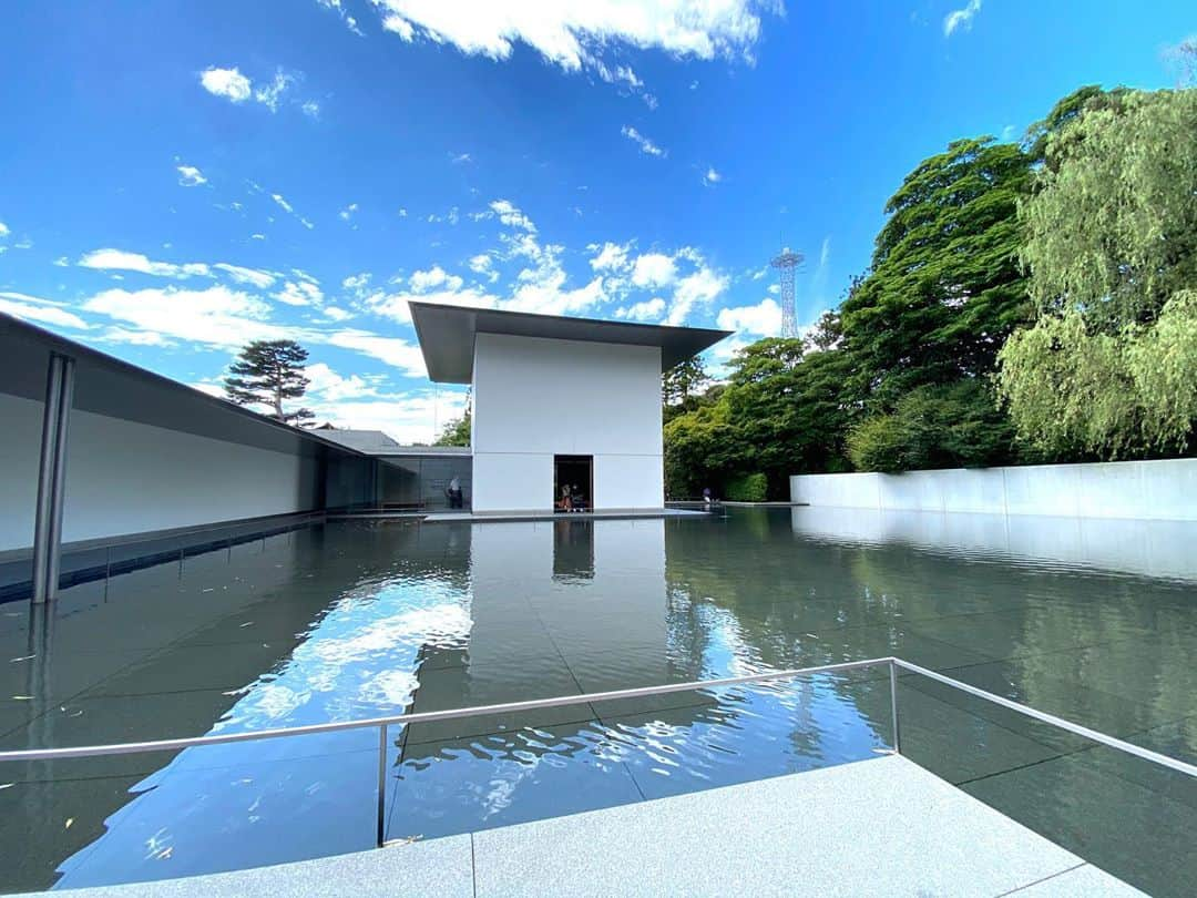 出原大樹さんのインスタグラム写真 - (出原大樹Instagram)「夏の終わり。金沢行かれた際のご参考に！ #鈴木大拙館 #かき氷つぼみ #東出珈琲店 #金沢 #石川 #金沢旅行」9月13日 7時27分 - hiroki_izuhara