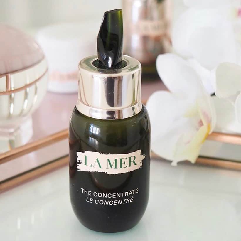 ドゥラメールのインスタグラム：「“It’s my ‘desert island’ skincare product, for sure.” #TheConcentrate #regram ℅ @houseofpaperdoll.」