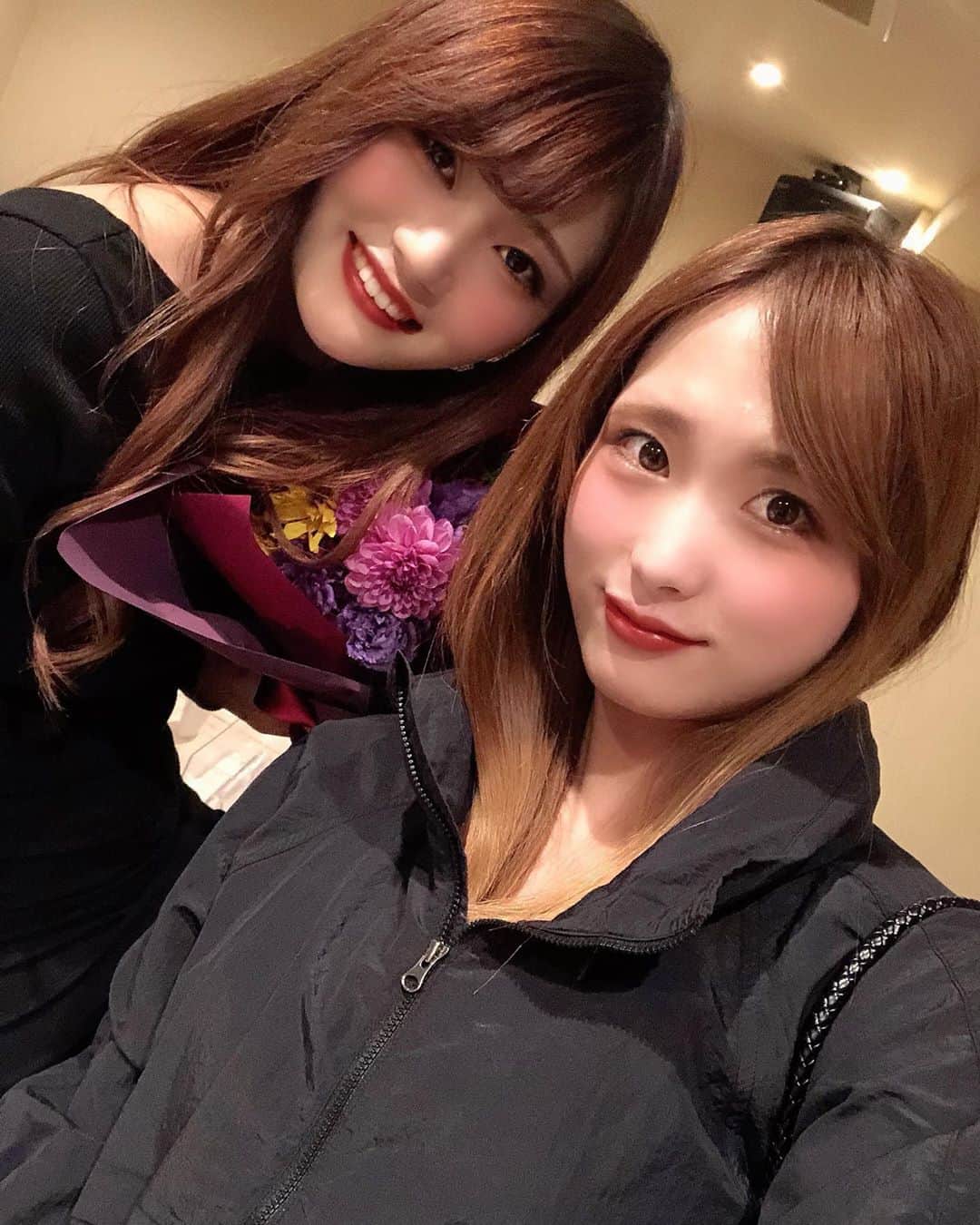 さやかさんのインスタグラム写真 - (さやかInstagram)「💐プレゼントありがとうございました🥰💕💓🙌🐼いつもありがとうございます♥️皆様イチナナLIVEアプリダウンロード無料です💓さやか０９０４🍉検索🍉‼️出てきます🌈♥️毎朝5時55分から6時半までLIVE配信中🐼🐼毎朝待ってます🥂👗💓🌈🙌あっちゃん♥️Ask♥️も時間帯をずらしてエランドール後イチナナLIVE配信中💁🏼‍♀️こちらも盛り上がってるので是非来てください💕🎉♣️🌈🤍エランドール🎷ＰＭ8:00-ＡＭ1:00です🚨エランドールにも是非遊びに来てください〜✌️🐰💕🌻 #帯広エランドール #帯広E'lan d'or#帯広ラウンジ #帯広スナック#帯広snack #帯広 #十勝帯広 #帯広飲み屋 #帯広写真 #帯広ローヤルプラザビル #北海道 #帯広可愛い #帯広ホステス #帯広飲み放題 #帯広アルバイト募集#帯広アルバイト#帯広求人 #帯広おすすめ #帯広女の子#帯広バイト募集 #帯広オシャレ#帯広グルメ#帯広看板娘#帯広ダンス#帯広オフィスK#帯広祭り#帯広コスプレ#帯広イベント#帯広ターゲット」9月13日 8時03分 - sa0904ya