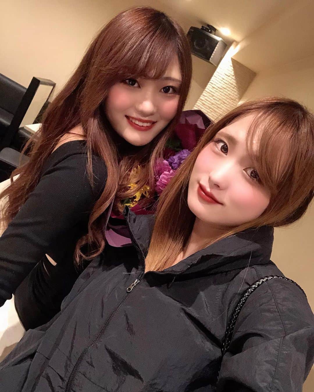さやかさんのインスタグラム写真 - (さやかInstagram)「💐プレゼントありがとうございました🥰💕💓🙌🐼いつもありがとうございます♥️皆様イチナナLIVEアプリダウンロード無料です💓さやか０９０４🍉検索🍉‼️出てきます🌈♥️毎朝5時55分から6時半までLIVE配信中🐼🐼毎朝待ってます🥂👗💓🌈🙌あっちゃん♥️Ask♥️も時間帯をずらしてエランドール後イチナナLIVE配信中💁🏼‍♀️こちらも盛り上がってるので是非来てください💕🎉♣️🌈🤍エランドール🎷ＰＭ8:00-ＡＭ1:00です🚨エランドールにも是非遊びに来てください〜✌️🐰💕🌻 #帯広エランドール #帯広E'lan d'or#帯広ラウンジ #帯広スナック#帯広snack #帯広 #十勝帯広 #帯広飲み屋 #帯広写真 #帯広ローヤルプラザビル #北海道 #帯広可愛い #帯広ホステス #帯広飲み放題 #帯広アルバイト募集#帯広アルバイト#帯広求人 #帯広おすすめ #帯広女の子#帯広バイト募集 #帯広オシャレ#帯広グルメ#帯広看板娘#帯広ダンス#帯広オフィスK#帯広祭り#帯広コスプレ#帯広イベント#帯広ターゲット」9月13日 8時03分 - sa0904ya