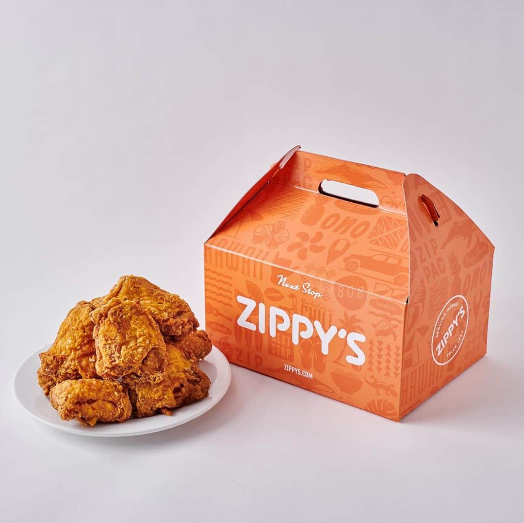 Zippy's Restaurantsのインスタグラム：「Tip-off is less than an hour way so there is still time to get our Fried Chicken for the 🏀 game. Order and pay ahead on Zippys.com or our mobile app so you can use no-contact, curbside pickup.」