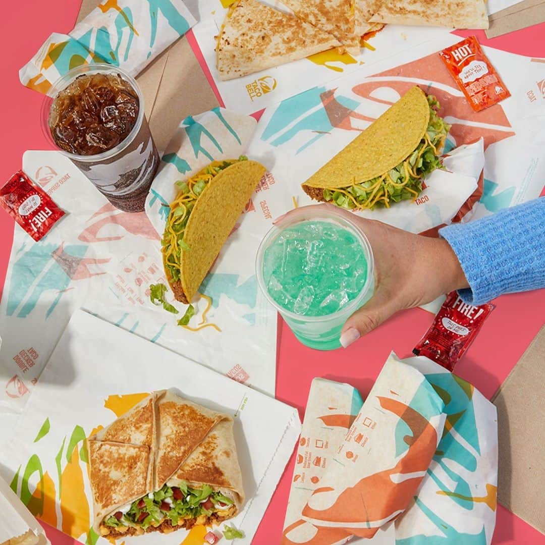 Taco Bellのインスタグラム：「Bringing home the classics. #AtHomeWithTacoBell」