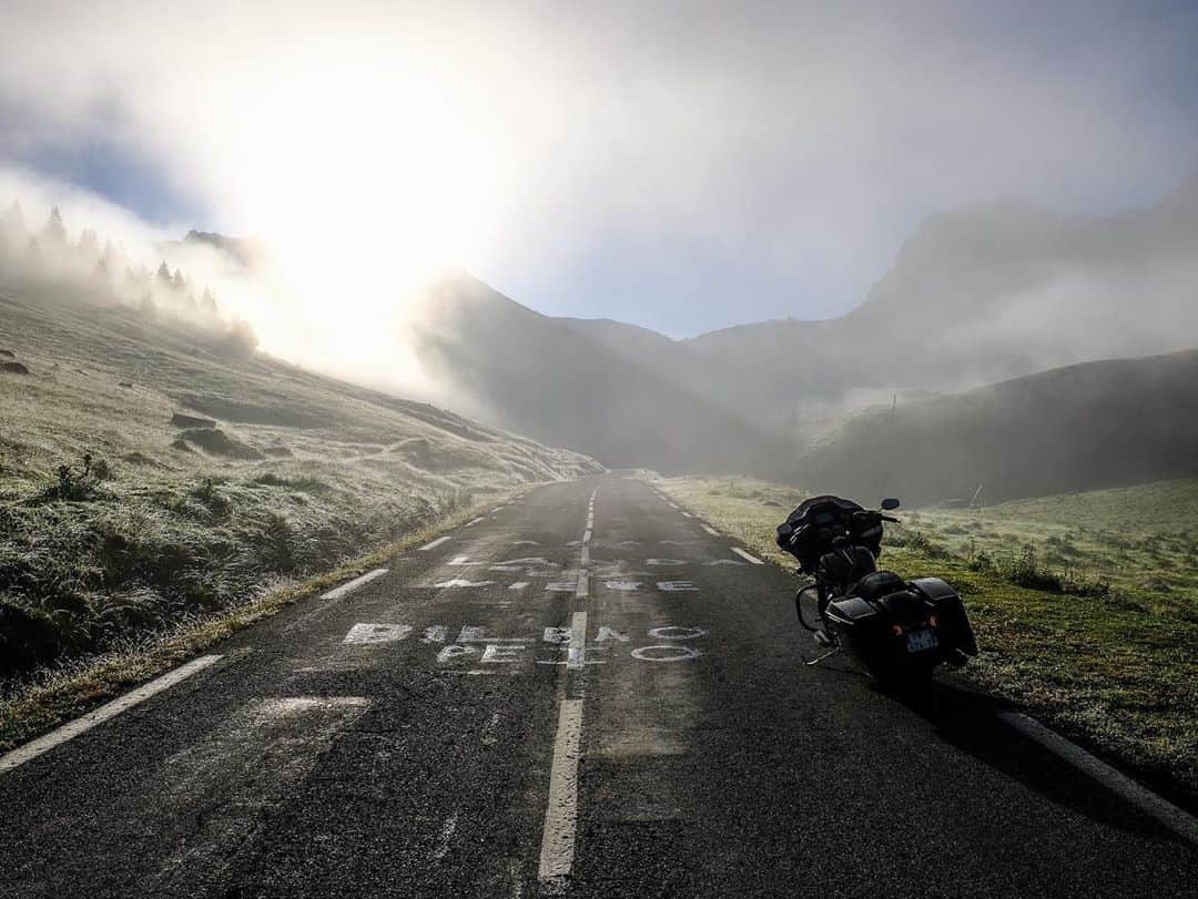 Harley-Davidsonさんのインスタグラム写真 - (Harley-DavidsonInstagram)「Exploring the #Pyrenees with @ilmoveli. #HarleyDavidson #RoadGlideSpecial」9月13日 9時06分 - harleydavidson