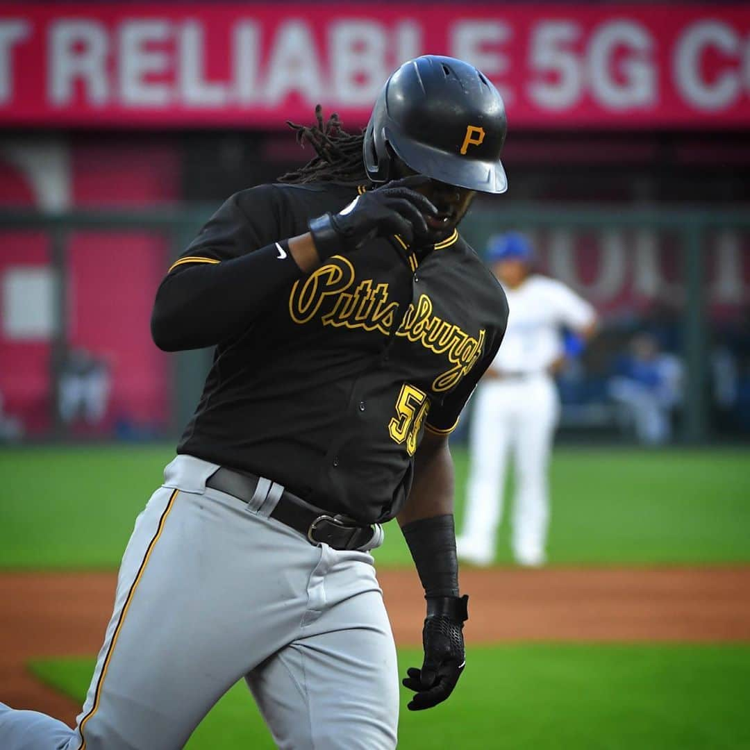 ピッツバーグ・パイレーツさんのインスタグラム写真 - (ピッツバーグ・パイレーツInstagram)「Love the long ball. #LetsGoBucs」9月13日 9時15分 - pittsburghpirates