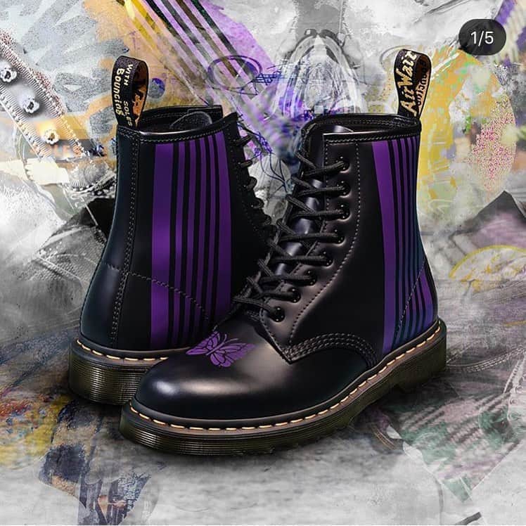 のインスタグラム：「_  Needles × Dr.Martens / ニードルズ × ドクターマーチン "Needles Special 8Holes Stripe Boot" ¥30,800- _ 〈online store / @digital_mountain〉 https://www.digital-mountain.net/shopdetail/000000012178/ _ 【オンラインストア#DigitalMountain へのご注文】 *24時間受付 *15時までのご注文で即日発送 *1万円以上のお買い物で送料無料 tel：084-973-8204 _ We can send your order overseas. Accepted payment method is by PayPal or credit card only. (AMEX is not accepted)  Ordering procedure details can be found here. >>http://www.digital-mountain.net/html/page56.html _ #Needles #NEPENTHES #DrMartens #ニードルズ #ネペンテス #ドクターマーチン _ 本店：#WonderMountain  blog>> http://wm.digital-mountain.info/blog/2020615/ _ 〒720-0044  広島県福山市笠岡町4-18  JR 「#福山駅」より徒歩10分 #ワンダーマウンテン #japan #hiroshima #福山 #福山市 #尾道 #倉敷 #鞆の浦 近く _ 系列店：@hacbywondermountain _」