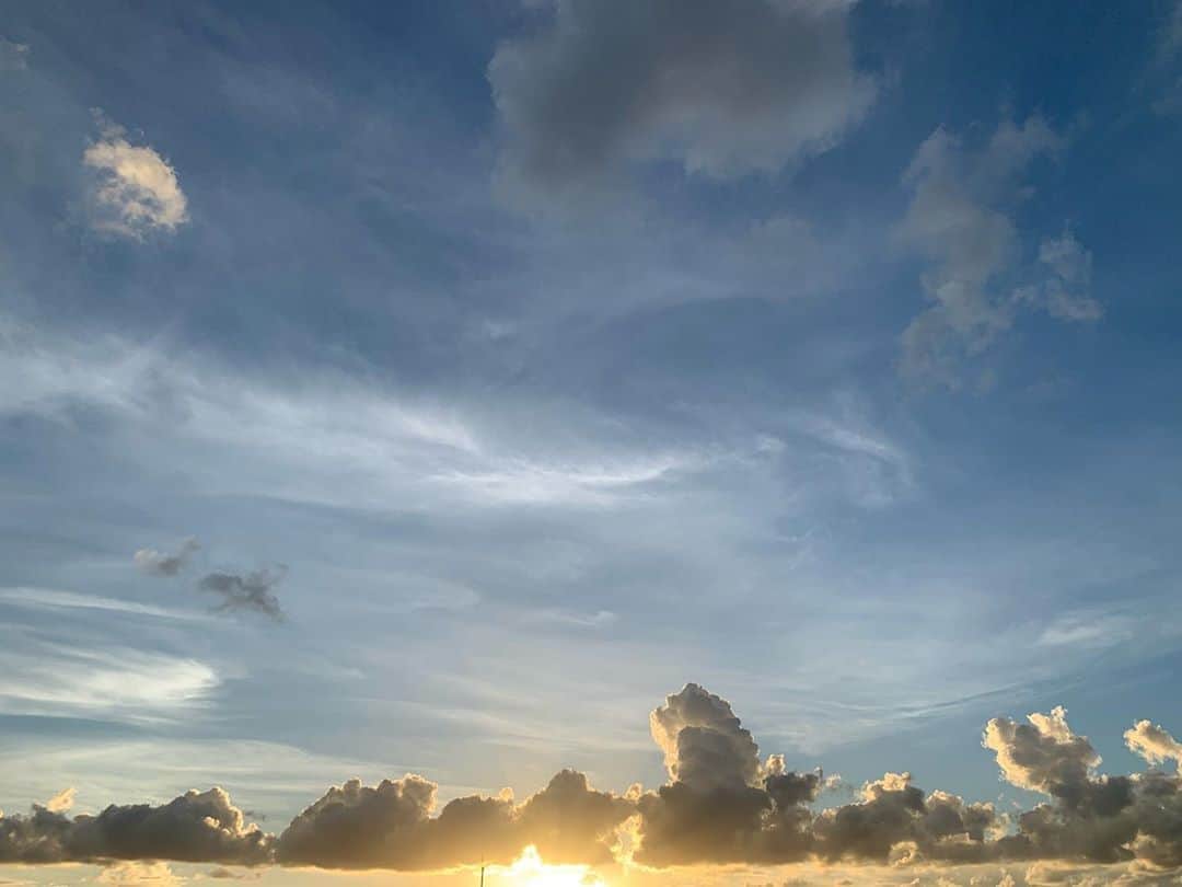 椎名美月さんのインスタグラム写真 - (椎名美月Instagram)「この間の空☁  #空 #空が好きな人と繋がりたい」9月13日 9時52分 - mizkiss