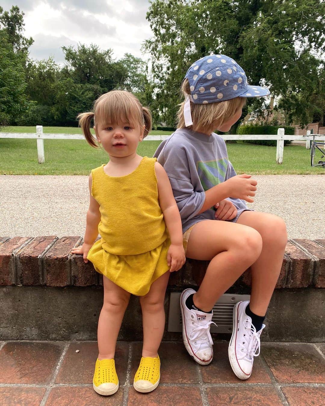 Amber Fillerup Clarkさんのインスタグラム写真 - (Amber Fillerup ClarkInstagram)「Today 💓 love these little muchkins! Atticus in the video “oh, that’s rude”」9月13日 9時59分 - amberfillerup