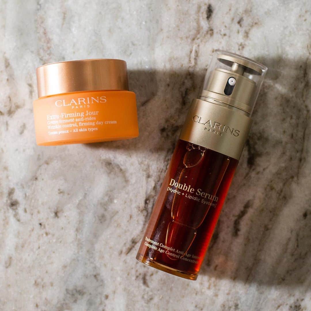 CLARINSさんのインスタグラム写真 - (CLARINSInstagram)「🧡Apply our iconic 🌿Double Serum first, followed by one of our moisturizers (pictured our Extra-Firming Day Cream) to see a boosted performance in your day cream!  #repost @jessimalay #skinsolutions #clarinsskincare」9月13日 10時01分 - clarinsusa