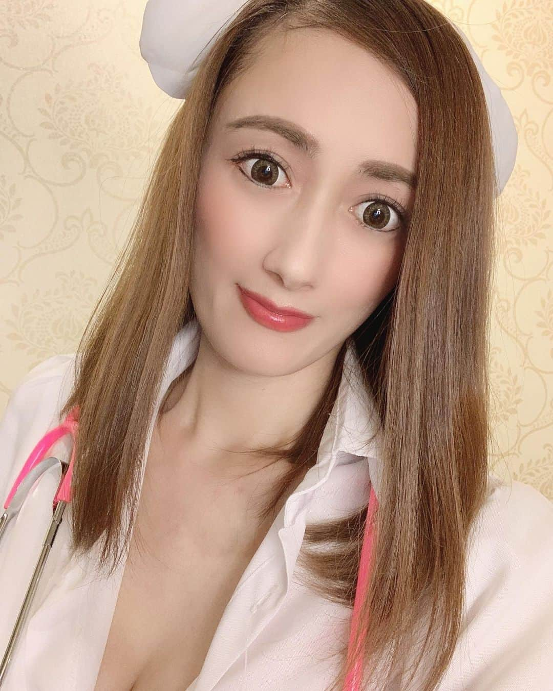 松永遥華のインスタグラム：「本日 【イチナナ秋のキノコ狩り】 最終日🍄🍄🍄 現在総合5位  まさかの大波乱のイベント😱💦 配信切って目が覚めたら、 凄い順位が変わってる🥺 デビューイベントの『進撃』や『トップライバーの星』を思い出しました😅 皆様❤️エール、シェア、 盛り上げに来て下されば嬉しいです😃😃😃  【配信時間】 9/13 11:30〜 21:00〜  #17 #17live #イチナナ#イチナナライバー #イチナナライブ #イチナナライブ配信 #モデル#コスプレ#ナース」