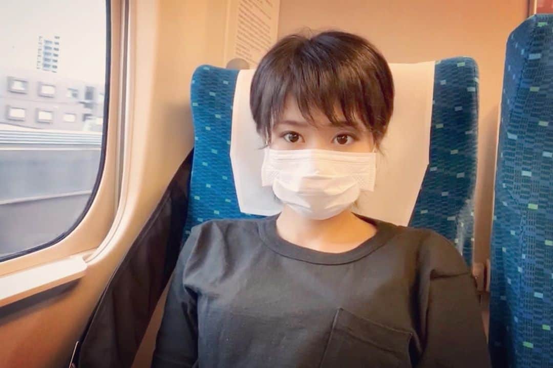 スーパーナブラのインスタグラム：「． ． マグロ第2ラウンド開始！ 8月に続き4日間がんばってきます ． 前後の時間なさすぎて 今回は新幹線で移動しています😅 ． 京都から青森まで6時間！ 車だと1泊2日だから新幹線早っ✨ ． ストーリーに動画載せました💕 ． ． 🚨おしらせ🚨 マグロ釣り映像をYouTubeで公開中です！ Instagramの自己紹介欄中のURLか YouTubeでスーパーナブラと検索して ぜひみてくださいね💕 ． #小泊#青森#マグロ#うまい！ #東北#風景#海#温泉#旅館#ホテル#和食 #グルメ#露天風呂#足湯#GW#車中泊 #景色#釣り#ブラックバス#バス釣り #発見#おでかけ#女子旅#ツーリング#魚 #自然#釣り#釣りガール#YouTube#旅行」