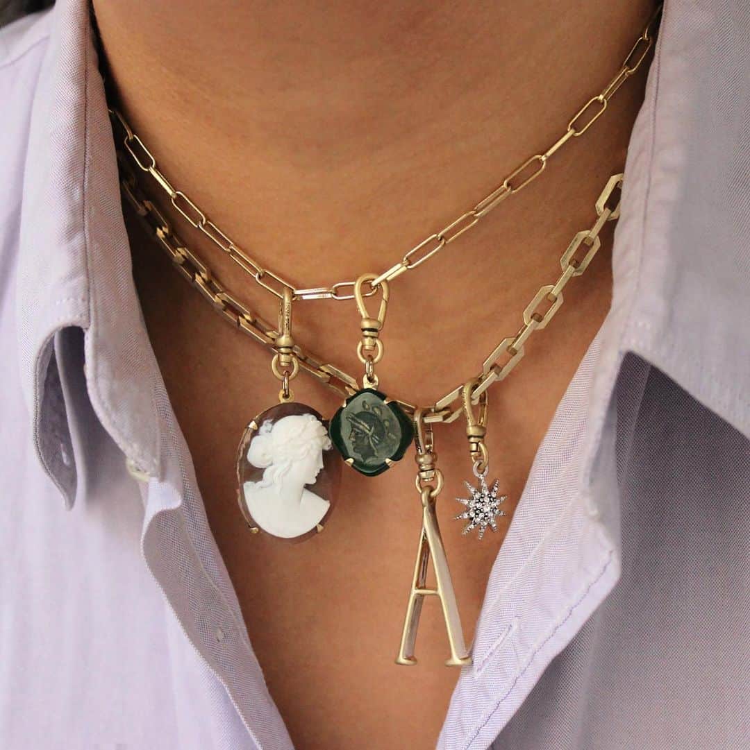 ルル フロストのインスタグラム：「Clip, mix, match. However you combine our letters, numbers or vintage charms, you’ll be the most interesting woman in the room. All at 40% off via link in bio. #lulufrost」