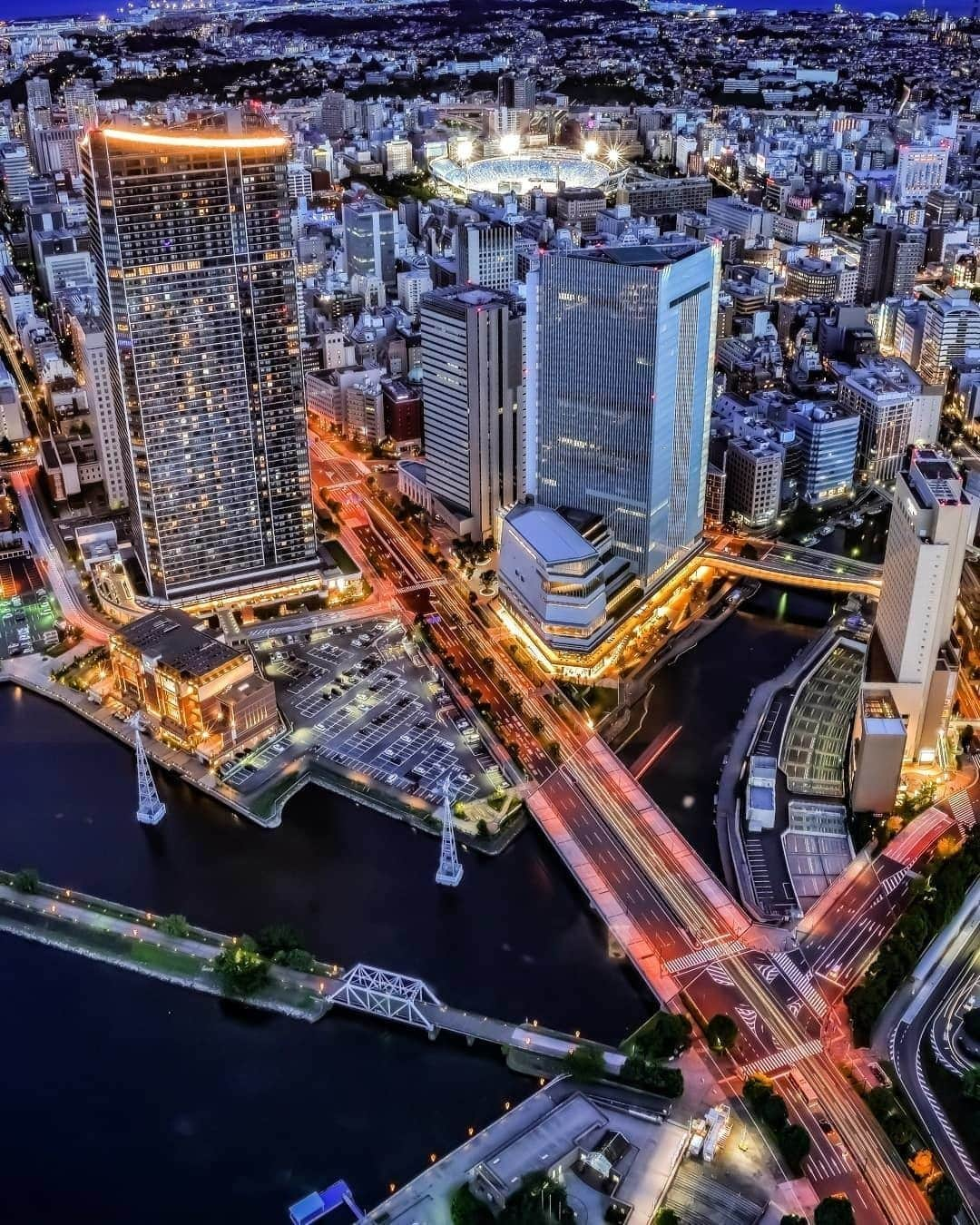 東京カメラ部 横浜分室さんのインスタグラム写真 - (東京カメラ部 横浜分室Instagram)「Photo by @t.yamada50⠀ 「横浜ランドマークタワーより」⠀ https://www.instagram.com/p/CEtVwdZgpii/⠀ .⠀ いいね！＆コメント大歓迎！⠀ ※投稿に関するご注意・ポリシーは東京カメラ部に準じます。詳しくは下記をご覧ください。⠀ https://fb.minpos.com/fb/willvii/camera_jpn/static/guideline⠀ .⠀ #みなとみらい線フォト散歩 #みなとみらい線フォトさんぽ #みなとみらい線 #横浜 #新高島 #みなとみらい #馬車道 #日本大通り #元町中華街 #yokohama #東京カメラ部 #Japan #photo #写真 #日本⠀ Follow: @TCC.Yokohama⠀ .⠀ ※皆様、政府、自治体など公的機関の指示に従った行動をお願いします。⠀ 東京カメラ部および分室では、写真を「見る楽しみ」を提供することを通して、微力ながら皆様にわずかな時間でも癒しをお届けしたいと思っております。」9月13日 11時00分 - tcc.yokohama