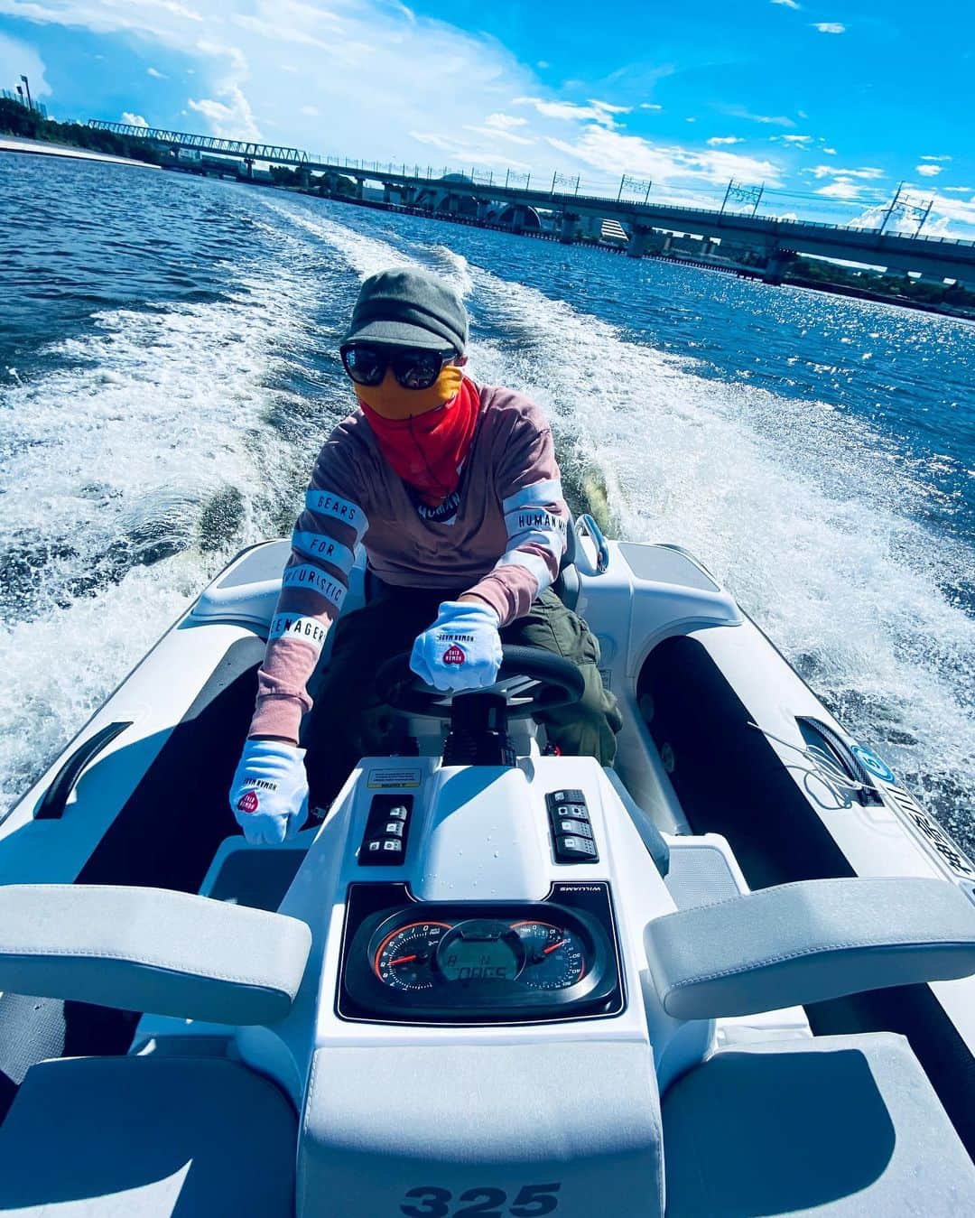 のインスタグラム：「🚤彡」