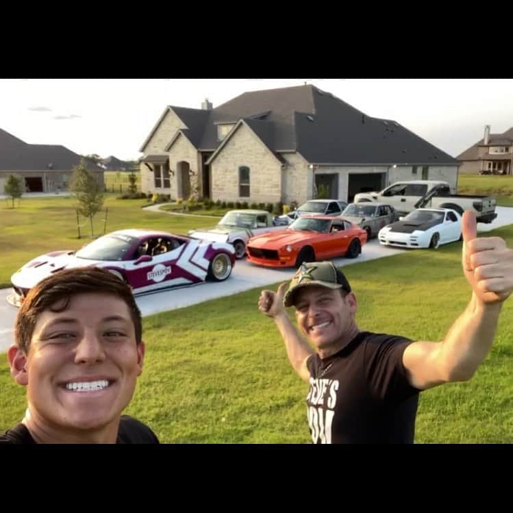 スティーブのインスタグラム：「#Texas our new home!! 😍」