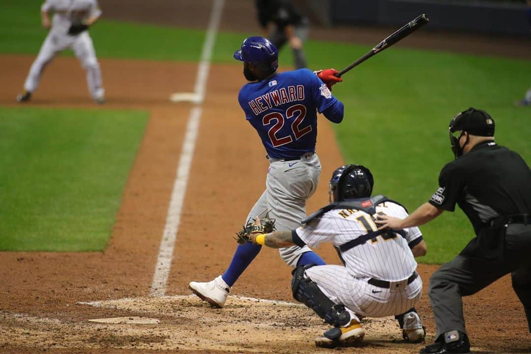 シカゴ・カブスさんのインスタグラム写真 - (シカゴ・カブスInstagram)「#Cubs get the [W] in Milwaukee」9月13日 11時10分 - cubs